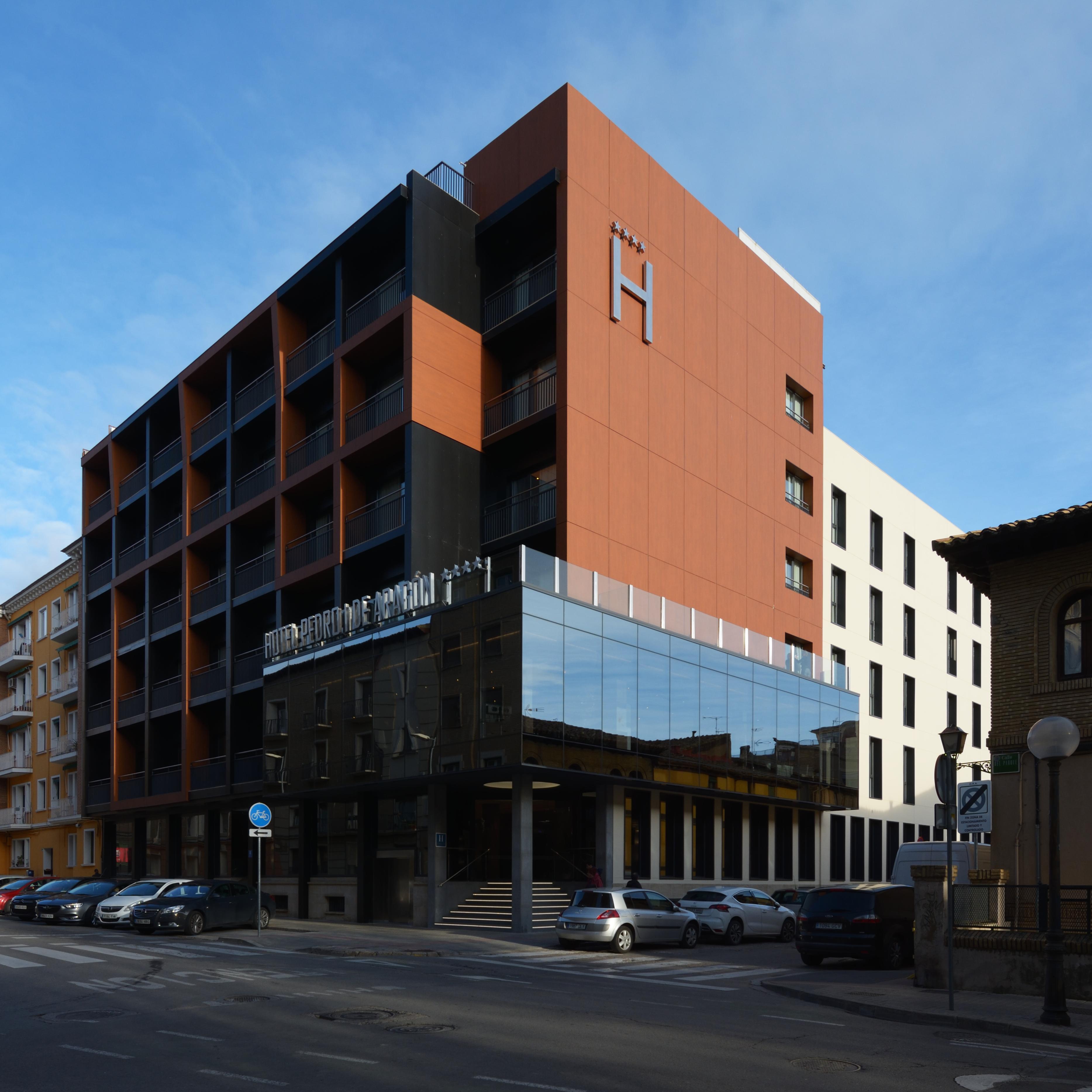 Hotel Pedro I De Aragon 4 Estrellas Superior Huesca Kültér fotó