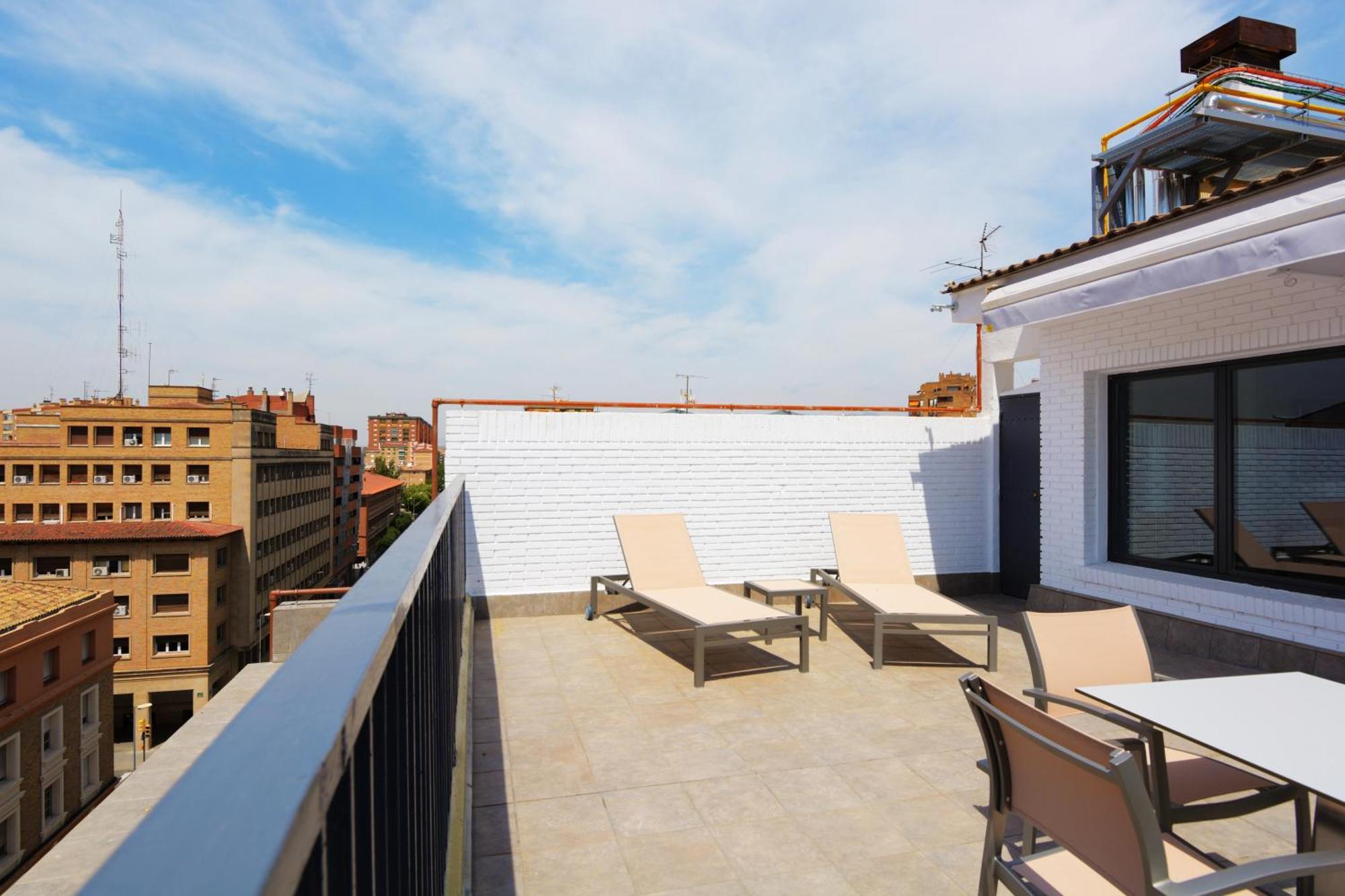 Hotel Pedro I De Aragon 4 Estrellas Superior Huesca Szoba fotó